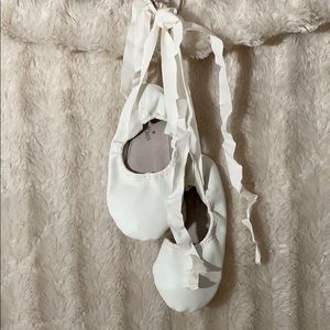 Tutu Ballet Flats in Milk